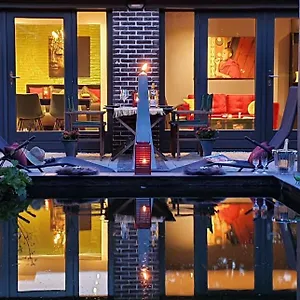 Downtown Hideaway, Grand Deluxe Bed & Breakfast Eindhoven