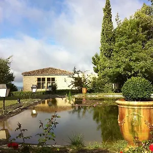 https://le-mas-dentremont.fr-provencehotel.com