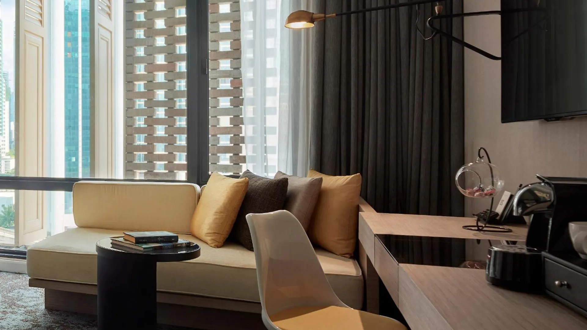 Hotel Stripes Kuala Lumpur, Autograph Collection 5*,