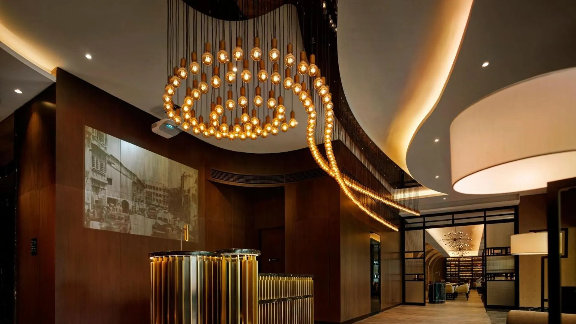 Hotel Stripes Kuala Lumpur, Autograph Collection