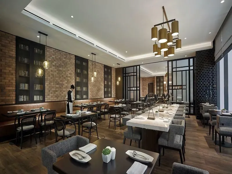 Hotel Stripes Kuala Lumpur, Autograph Collection