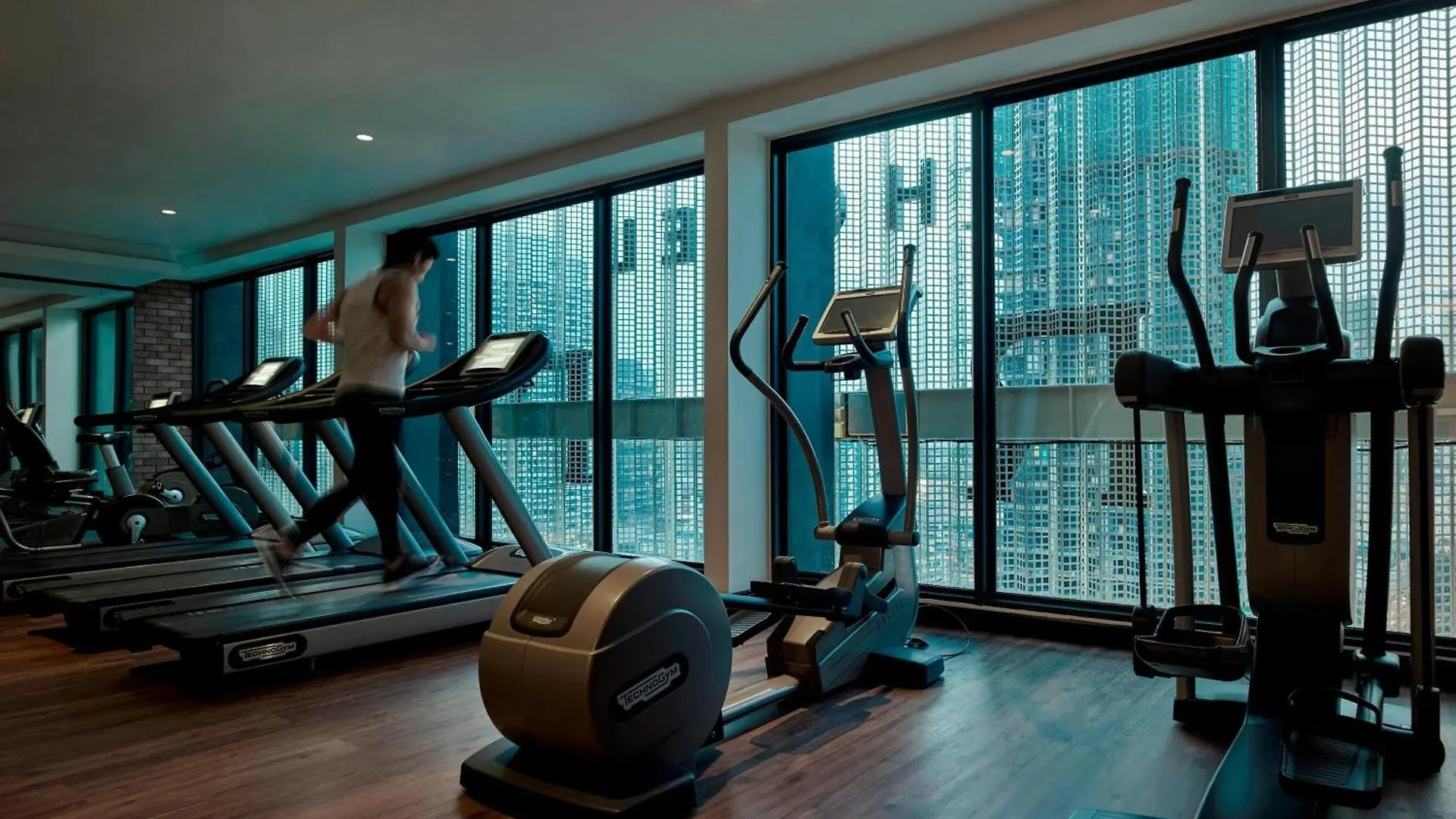 Hotel Stripes Kuala Lumpur, Autograph Collection