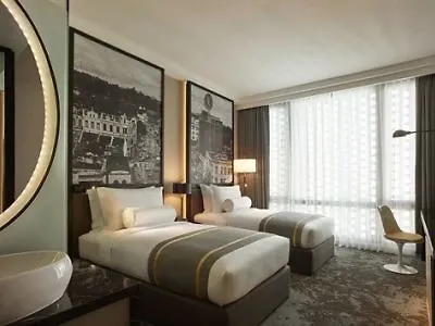 Hotel Stripes Kuala Lumpur, Autograph Collection