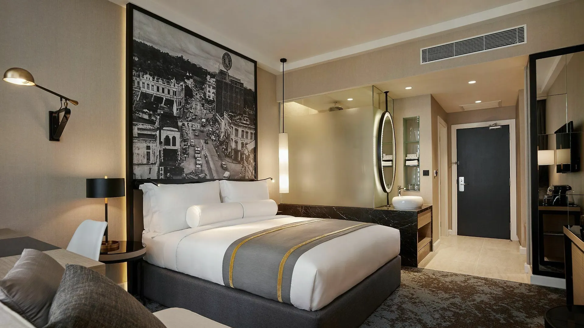Hotel Stripes Kuala Lumpur, Autograph Collection